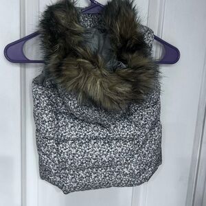 $19 GAP Puffer Vest  Faux Fur  Hood XS y2k leopards k3